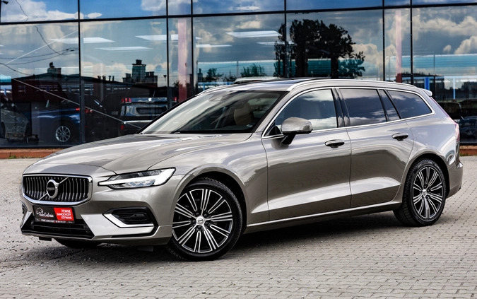 Volvo V60 cena 114900 przebieg: 104584, rok produkcji 2019 z Gryfice małe 781